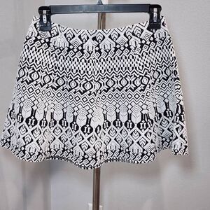 Aeropostale Skirt Small Black White Geometric Flare Unlined